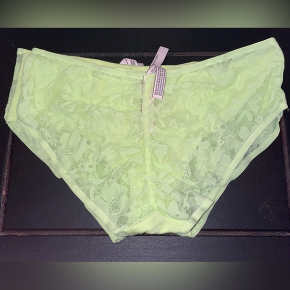 Nwt vs bundle - Picture 5 of 5